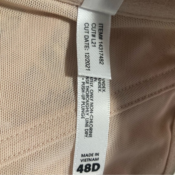 TORRID SZ 48D Set of 2 Push Up Plunge Front Closure Lace Razor Back  Bras NEW - Picture 10 of 13